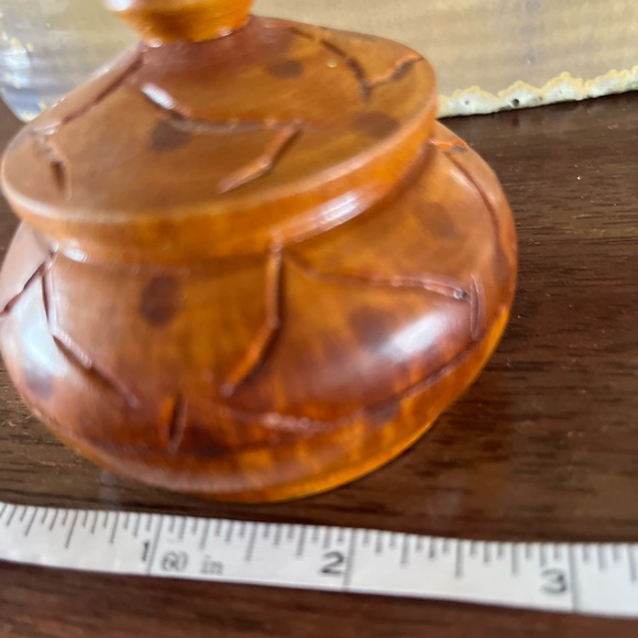 Carved wood artesanal box - Picture 4 of 5